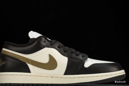 DC0774-200 1 Jordan  Low 0727